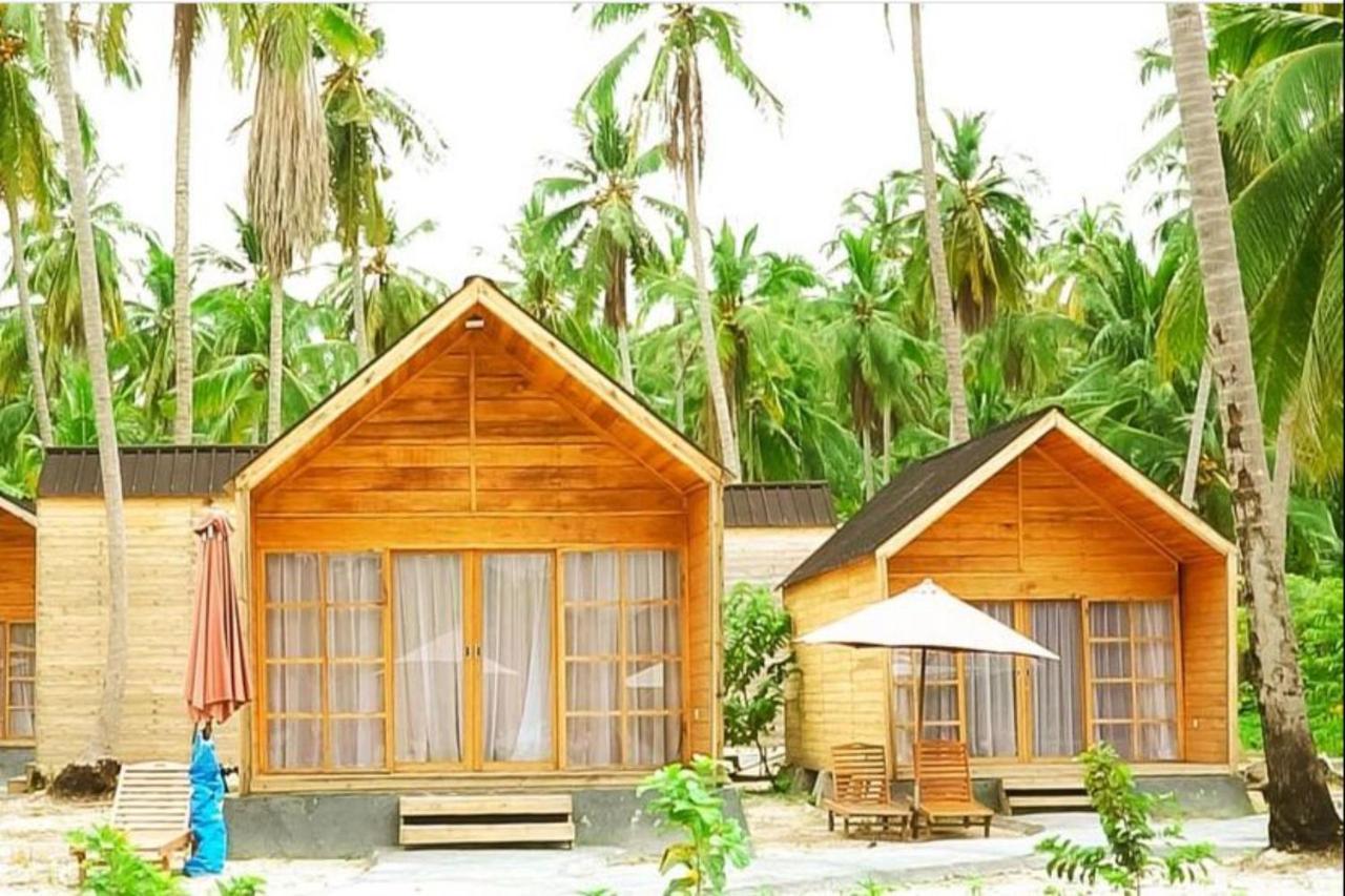 Pulau Mahitam Resort&Cottage by Hotelku Menango Bagian luar foto